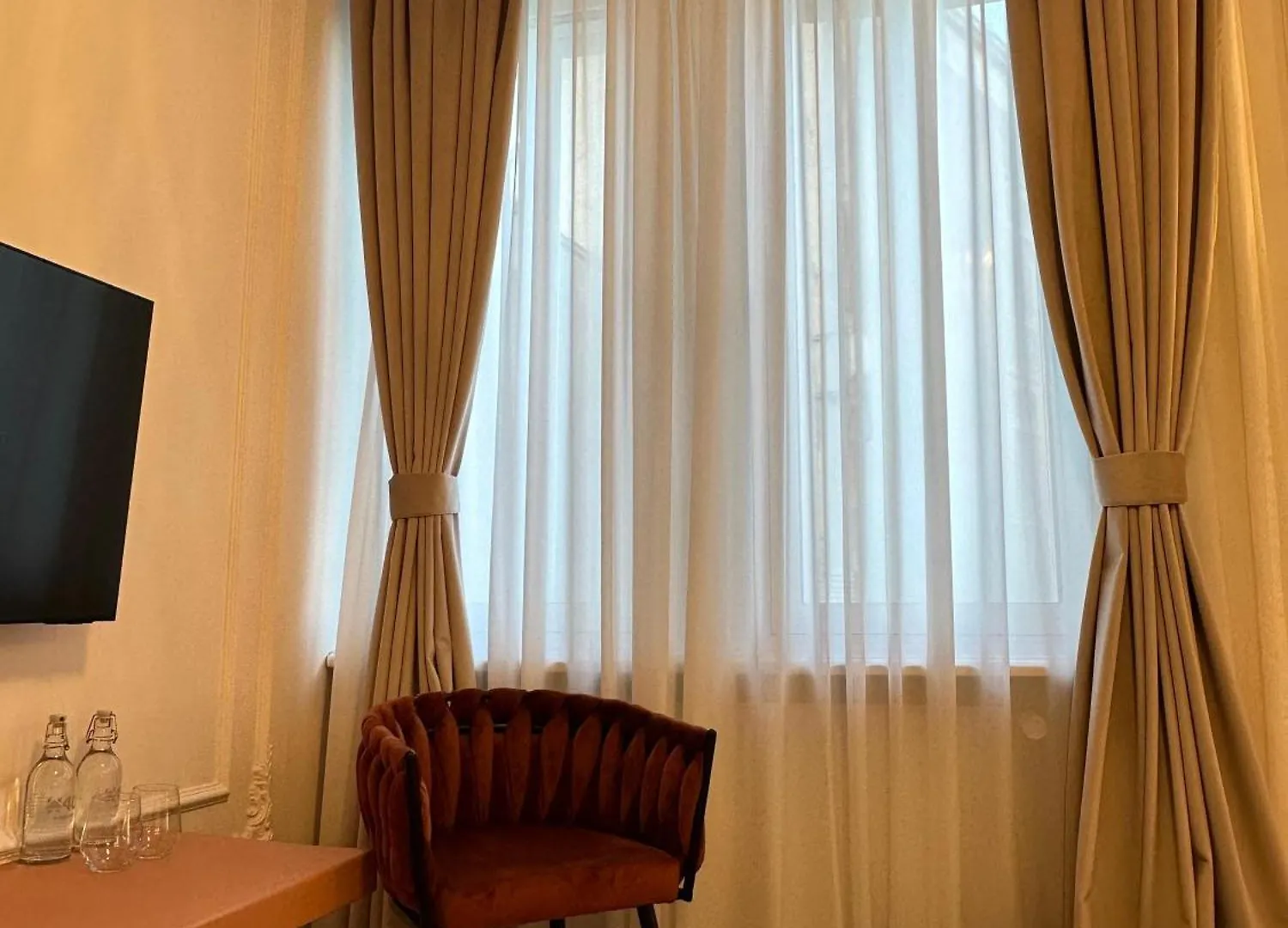 House4You - Praporgescu Bucureşti Pensiune