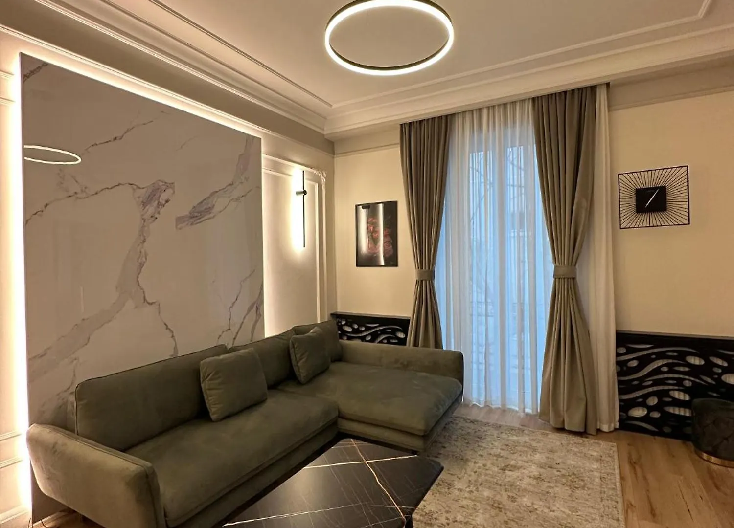 ***** Pensiune House4You - Praporgescu Bucureşti România