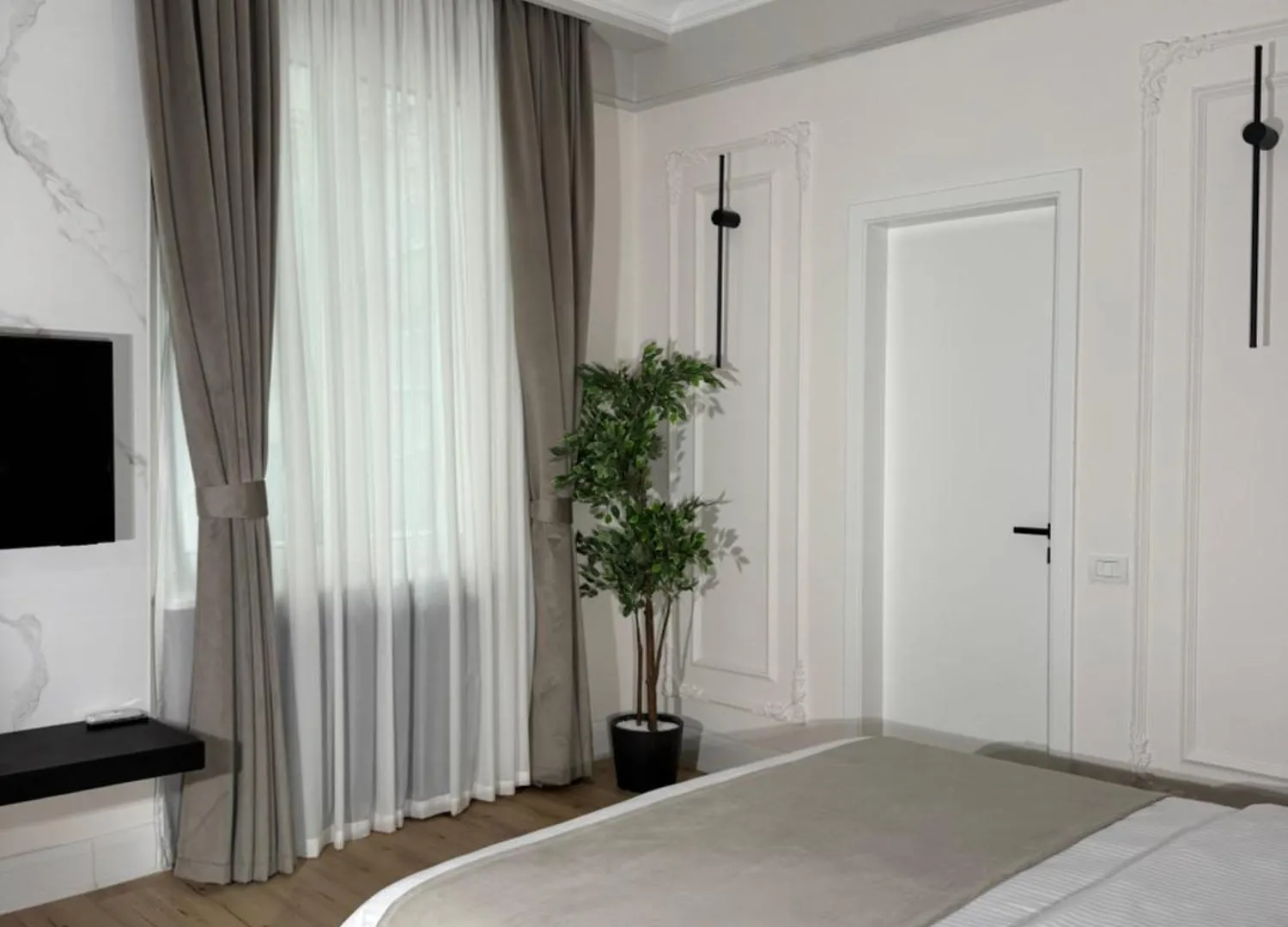 House4You - Praporgescu Bucharest 5*,