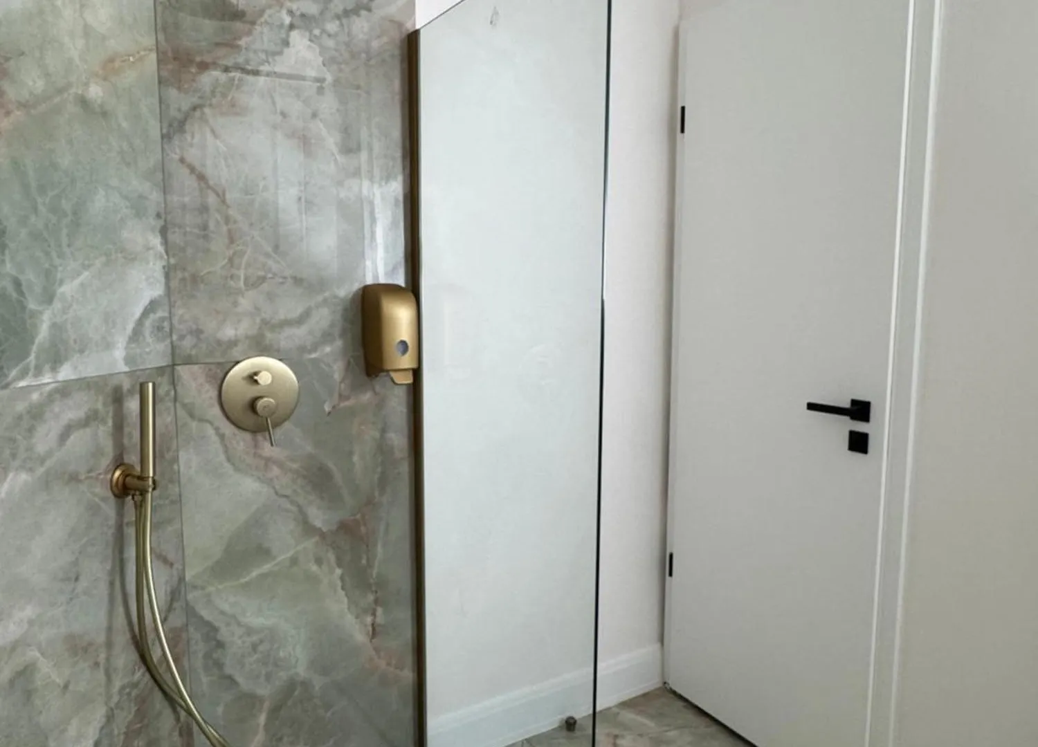 ***** Guest house House4You - Praporgescu Bucharest Romania