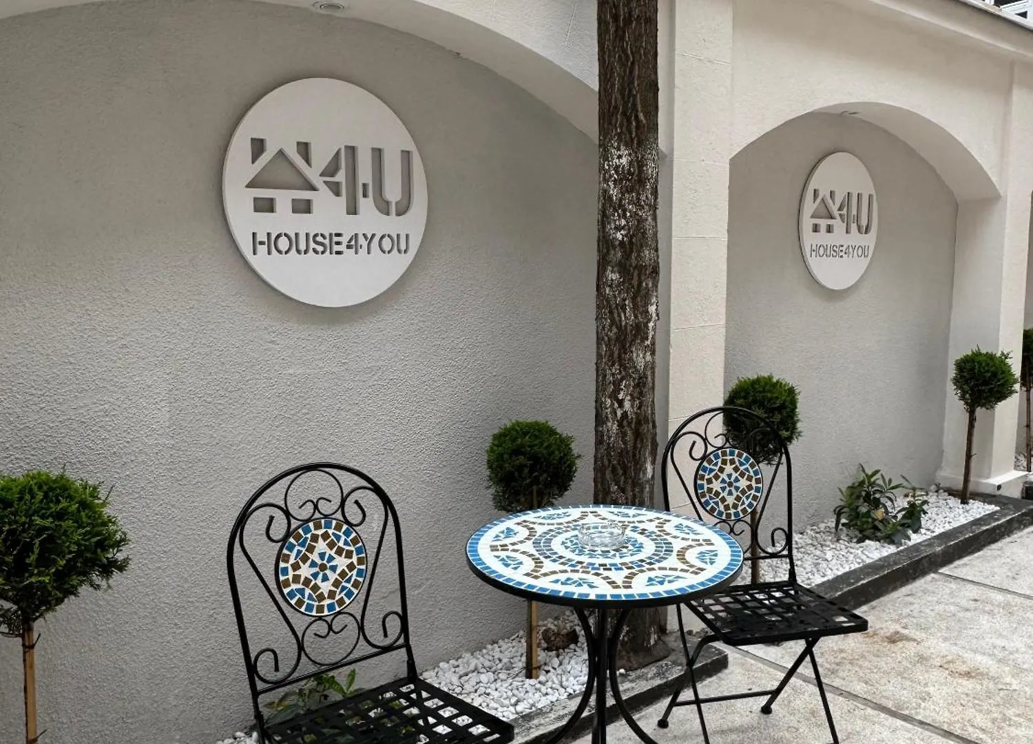 House4You - Praporgescu Bucharest Guest house