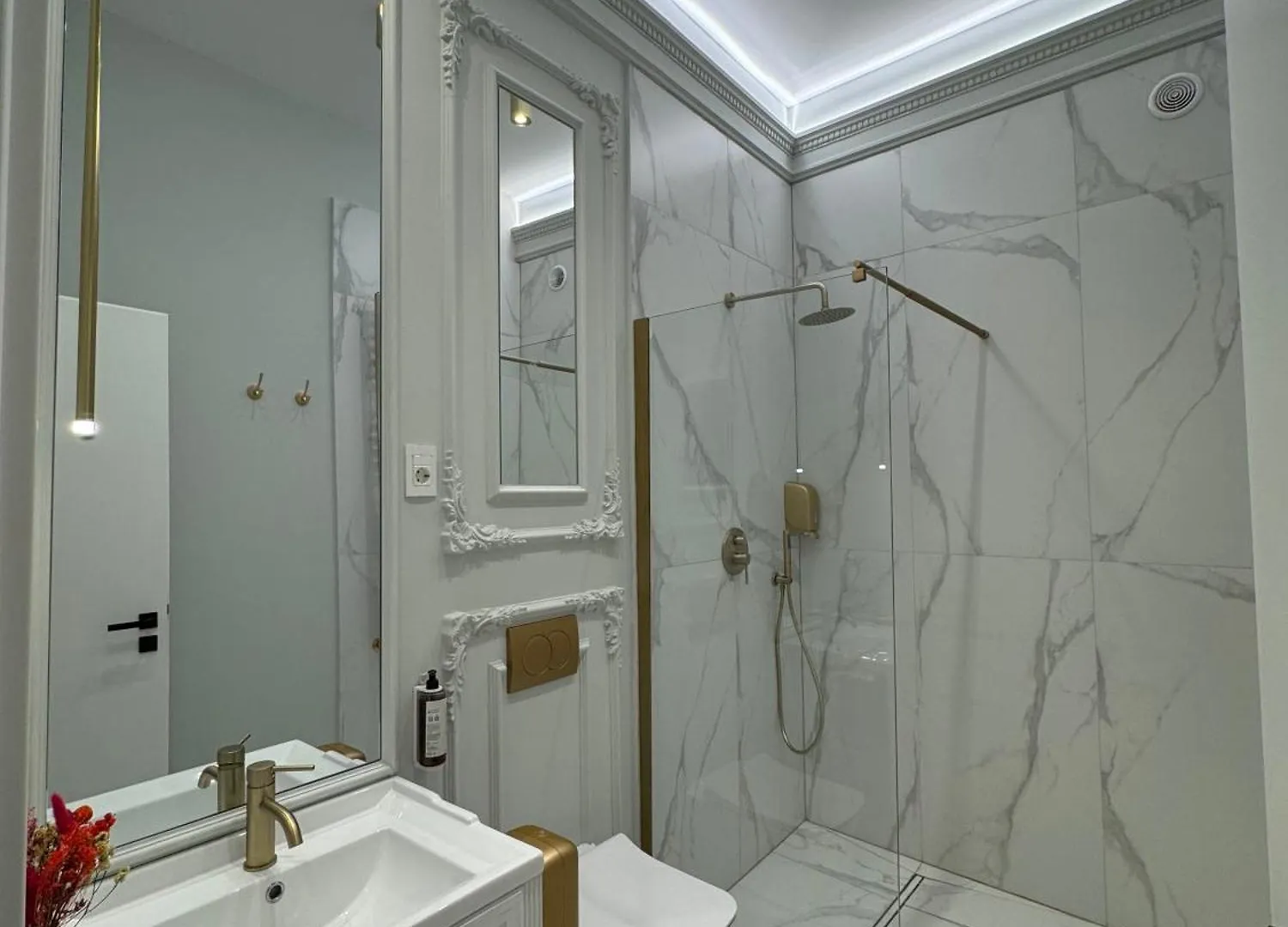 House4You - Praporgescu Bucharest Guest house
