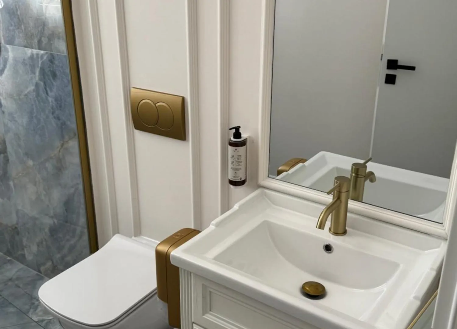 House4You - Praporgescu Bucharest Guest house