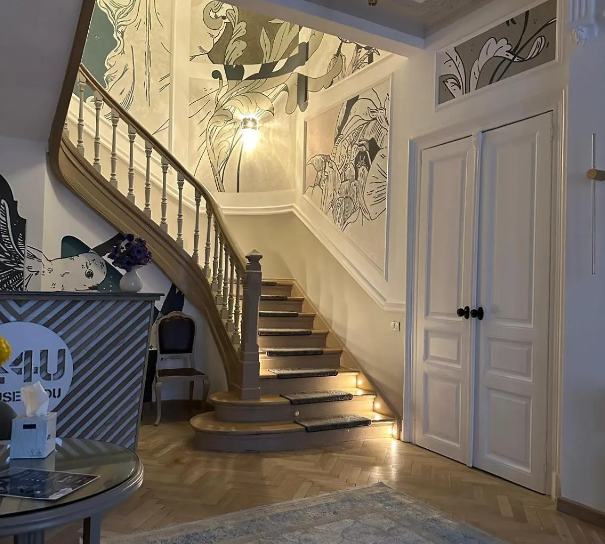 House4You - Praporgescu Bucharest 5*,